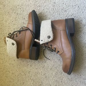 Fall boot never been worn